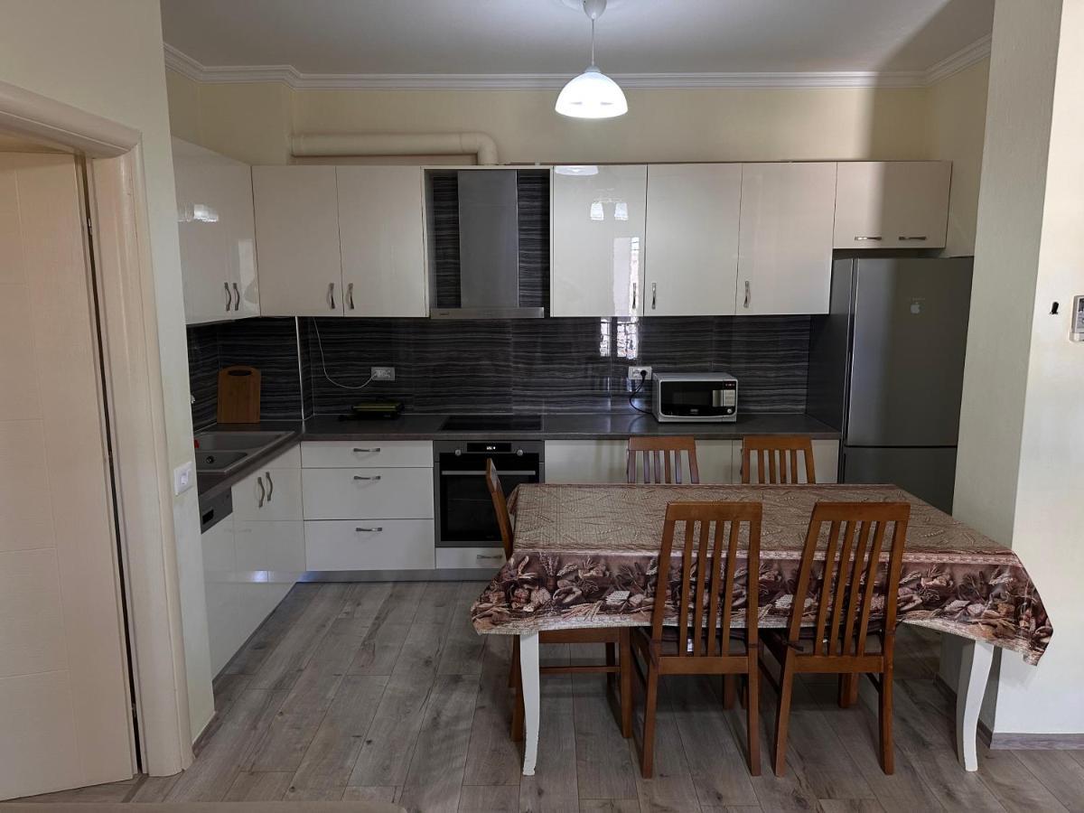 Family Apartments Саранда Экстерьер фото